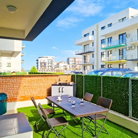 Beachside - Queen - Serenity Garden Apartament *